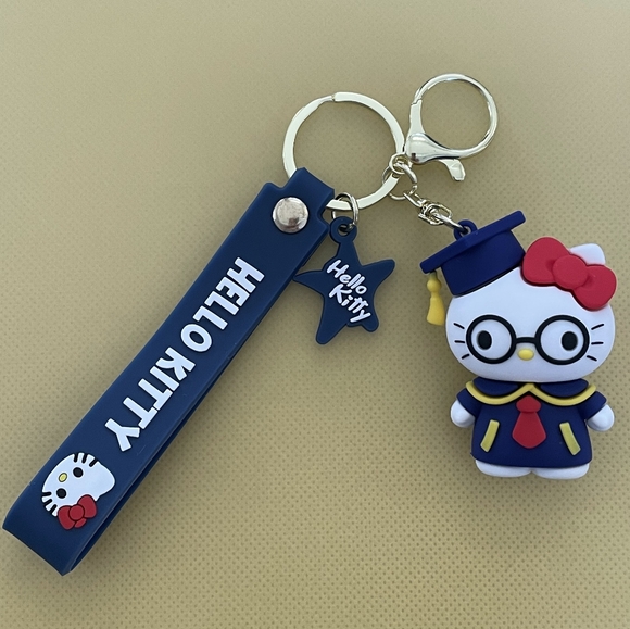Hello Kitty Keychain • Graduation Day - Picture 4 of 11